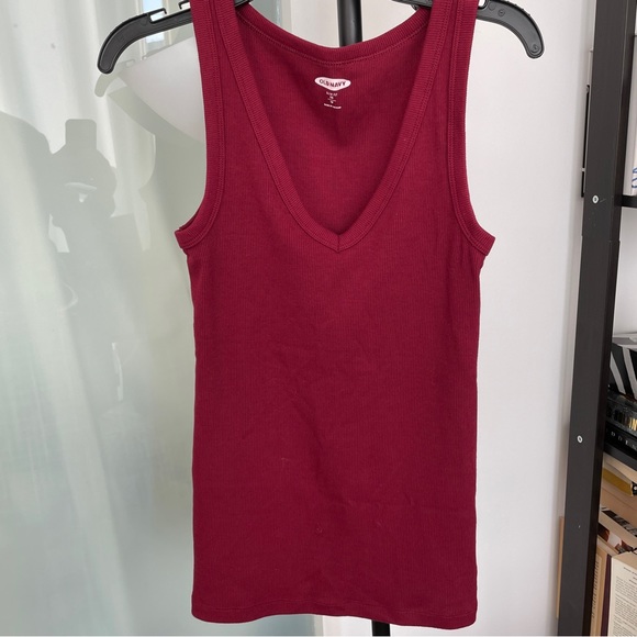 Ribbed Red Tank Top - Picture 2 of 4